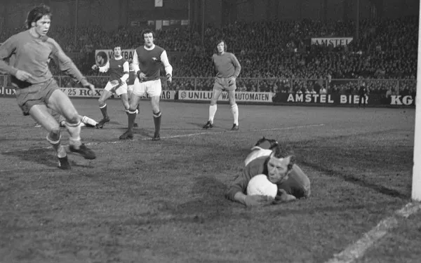 Bob Wilson v Ajax April 1970
